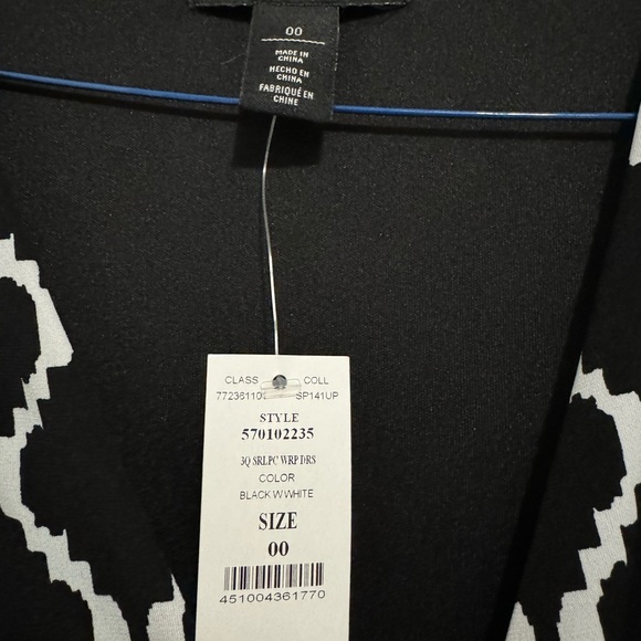 White house Black market jersey dress. - Picture 6 of 8